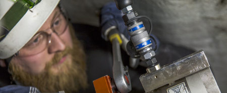 新的安全特性提高了高压连接器的安全性和效率